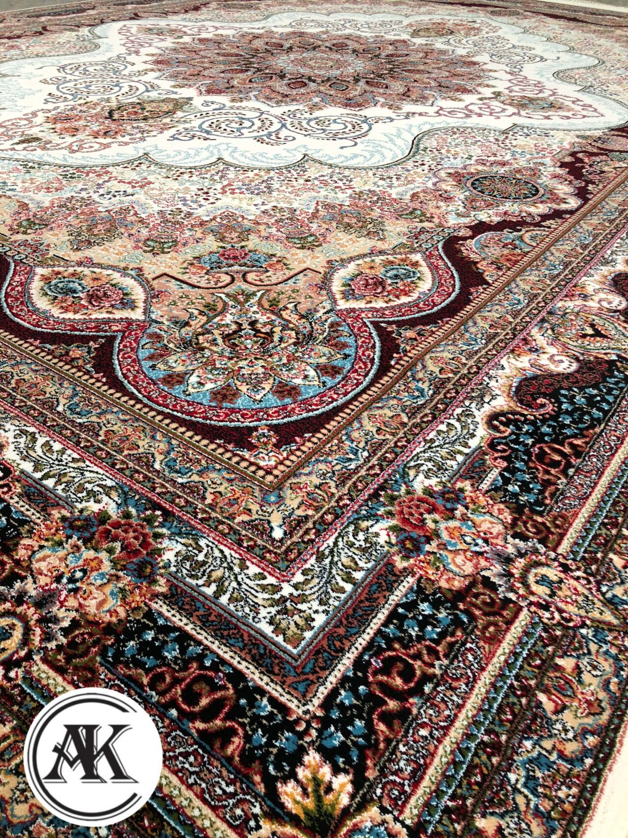 فرش 700 شانه آریا مهر کرم