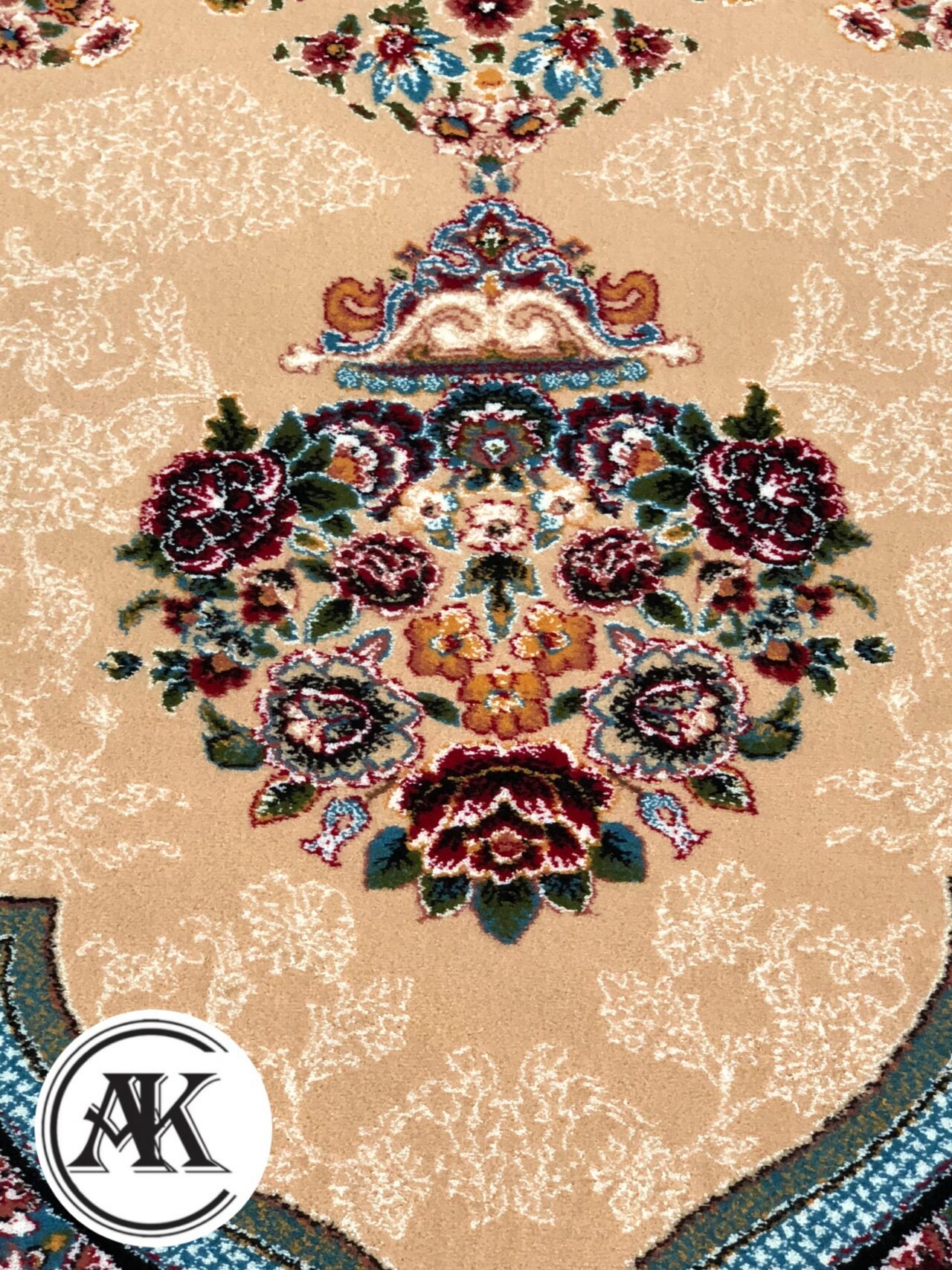 فرش 700 شانه لوکس بادامی