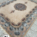 فرش 700 شانه هالیدی بادامی