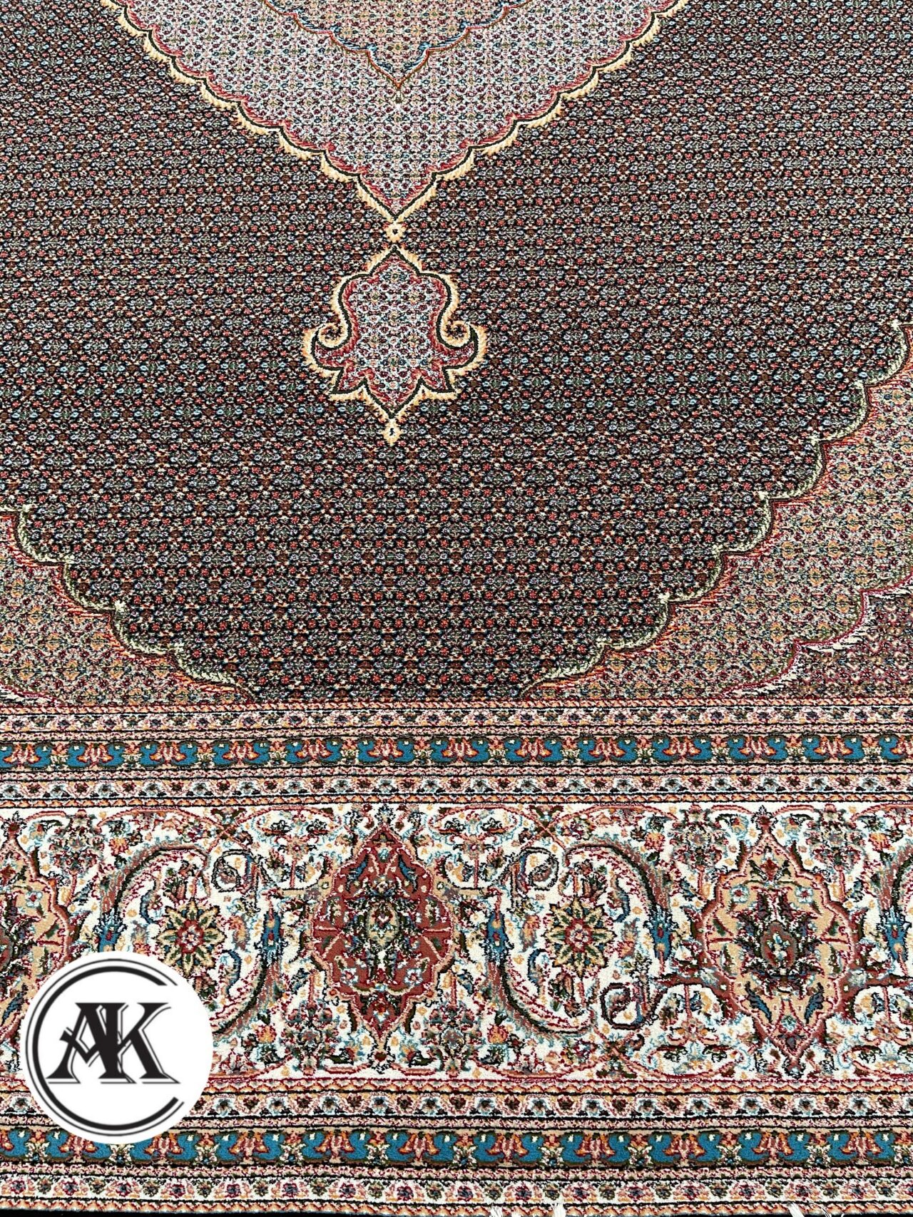 فرش 700 شانه ماهی اصیل سرمه_ای حاشیه کرم 3