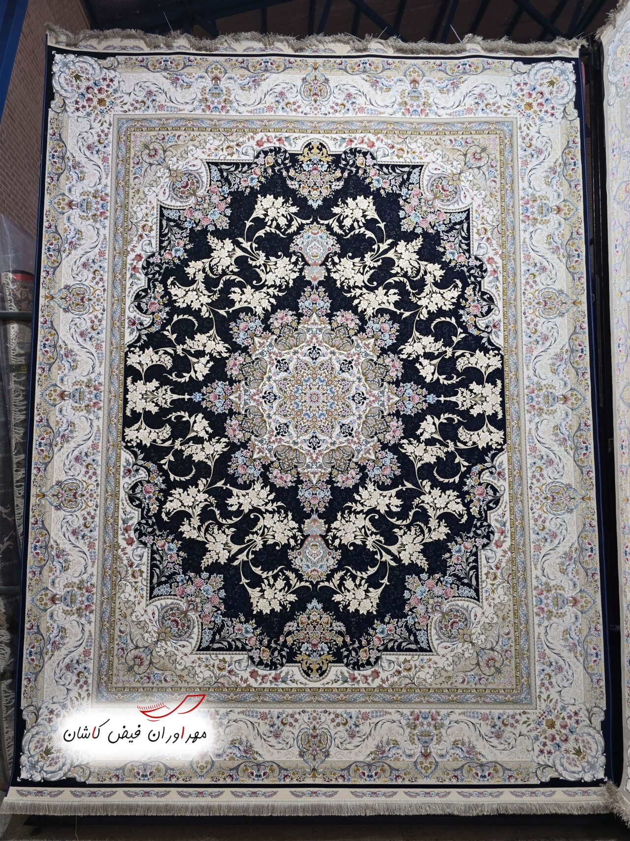 فرش 1500 شانه بهار سرمه‌ای (1)