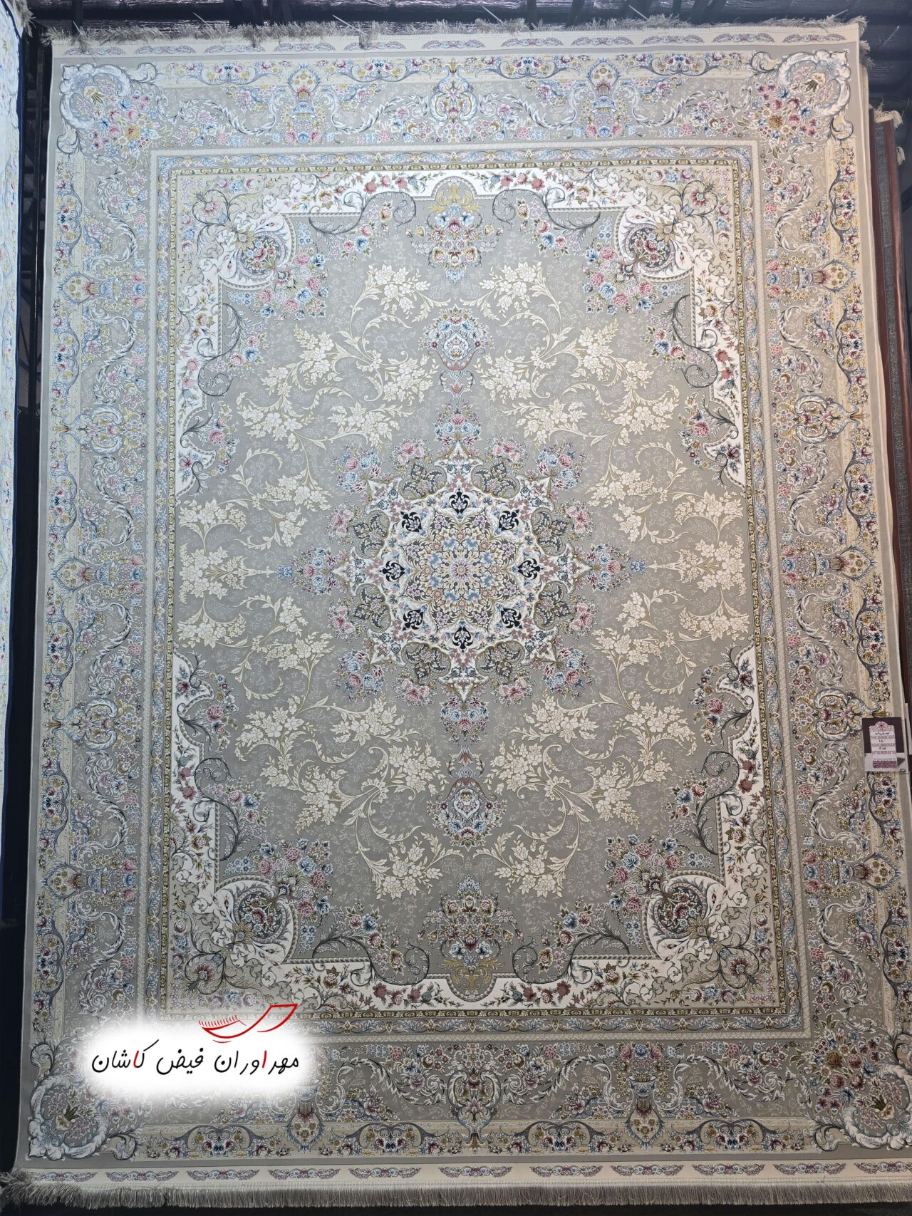 فرش 1500 شانه بهار نقره‌ای (1)