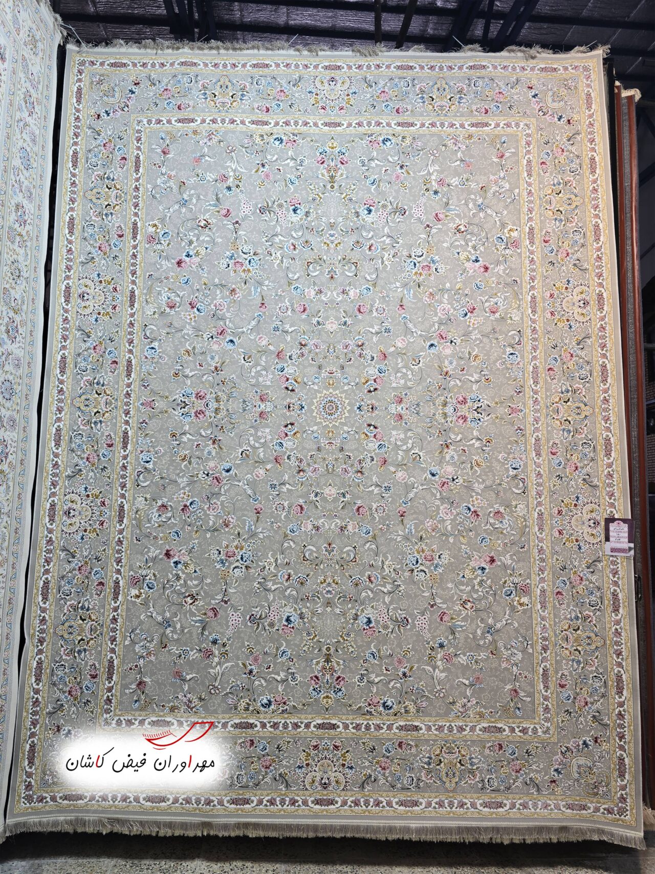 فرش 1500 شانه دلسا نقره‌ای (1)