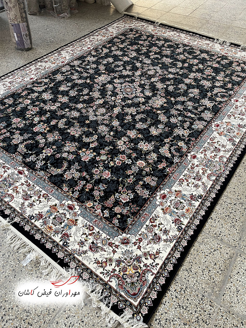 فرش 700 شانه آرمیتا سرمه‌ای با نخ اکریلیک (1)