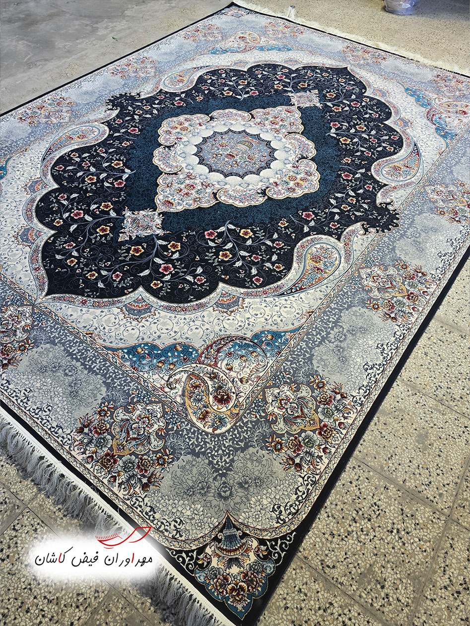 فرش 700 شانه سوگند سرمه‌ای پالت دلفینی با نخ اکریلیک