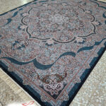 فرش 700 شانه سیاوش سرمه‌ای با نخ اکریلیک (1)