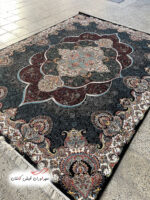 فرش 700 شانه پانیذ سرمه‌ای با نخ اکریلیک (1)