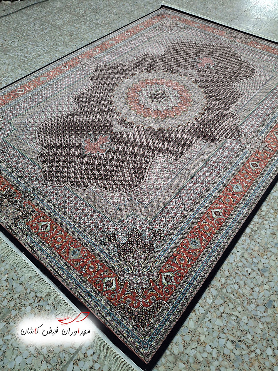 فرش 700 شانه شاه ماهی سرمه‌ای با نخ اکریلیک (1)